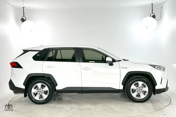 2020 Toyota Rav4 Hybrid GX-2WD image 11