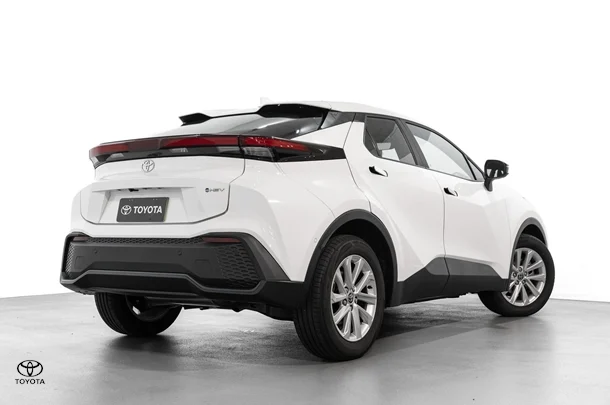 2023 Toyota C-HR Hybrid GXL-2WD image 7