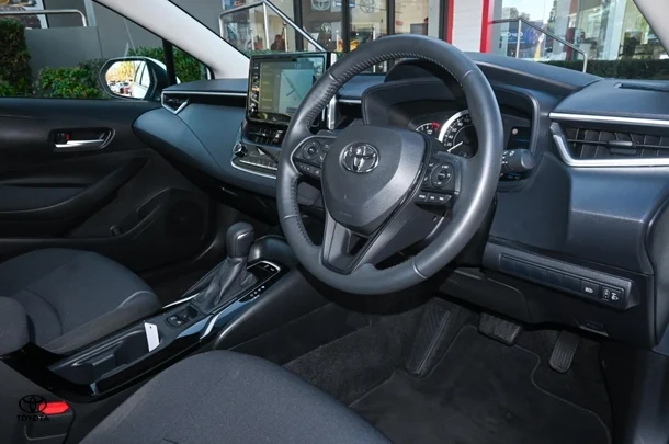 2021 TOYOTA Corolla Sedan SX image 30