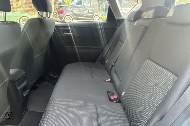 2016 Toyota Corolla Ascent Sport image 22