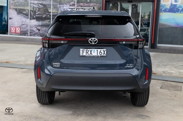 2024 Toyota Yaris Cross Hybrid Urban image 5