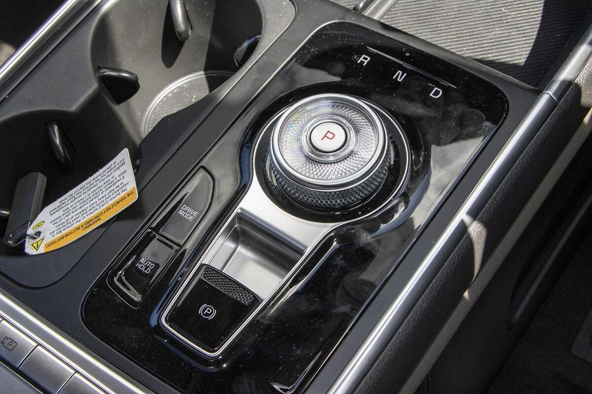 2024 Kia Carnival GT-Line HEV Auto MY25 image 16