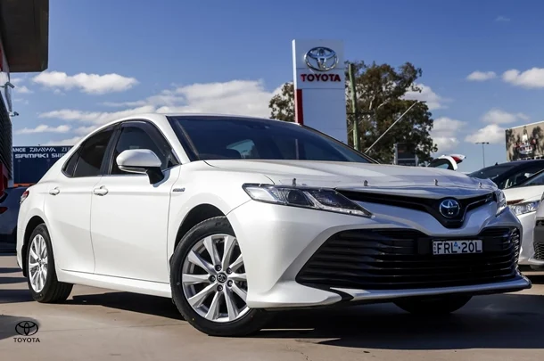 2020 Toyota CAMRY HYBRID Ascent image 2