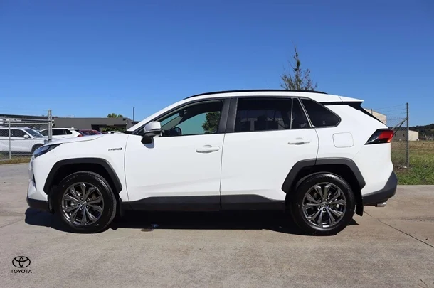 2023 Toyota RAV4 Hybrid GXL AWD image 8
