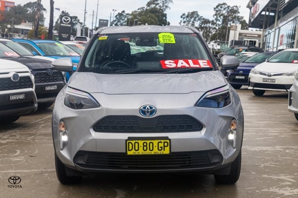 2023 Toyota Yaris Cross Hybrid GX image 4
