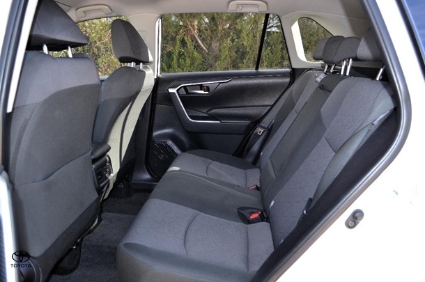 2019 Toyota RAV4 GXL-2WD image 13