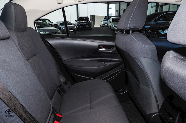 2020 Toyota Corolla Ascent Sport Hybrid image 18