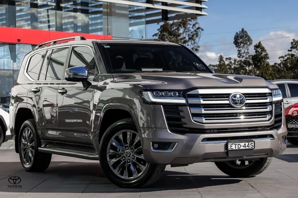 2022 Toyota LANDCRUISER Sahara ZX image 1