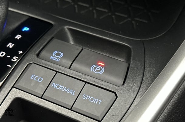 2020 Toyota Rav4 Hybrid GX-2WD image 28