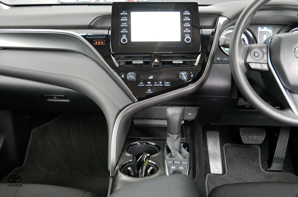 2024 Toyota Camry Hybrid Ascent image 11