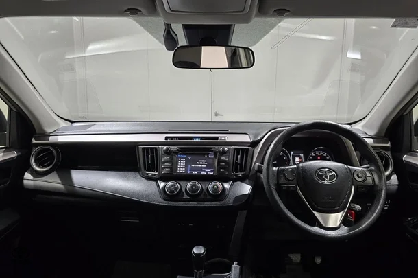 2018 Toyota RAV4 GX-2WD image 11
