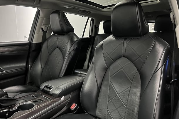 2021 Toyota Kluger Hybrid AWD GRANDE image 15