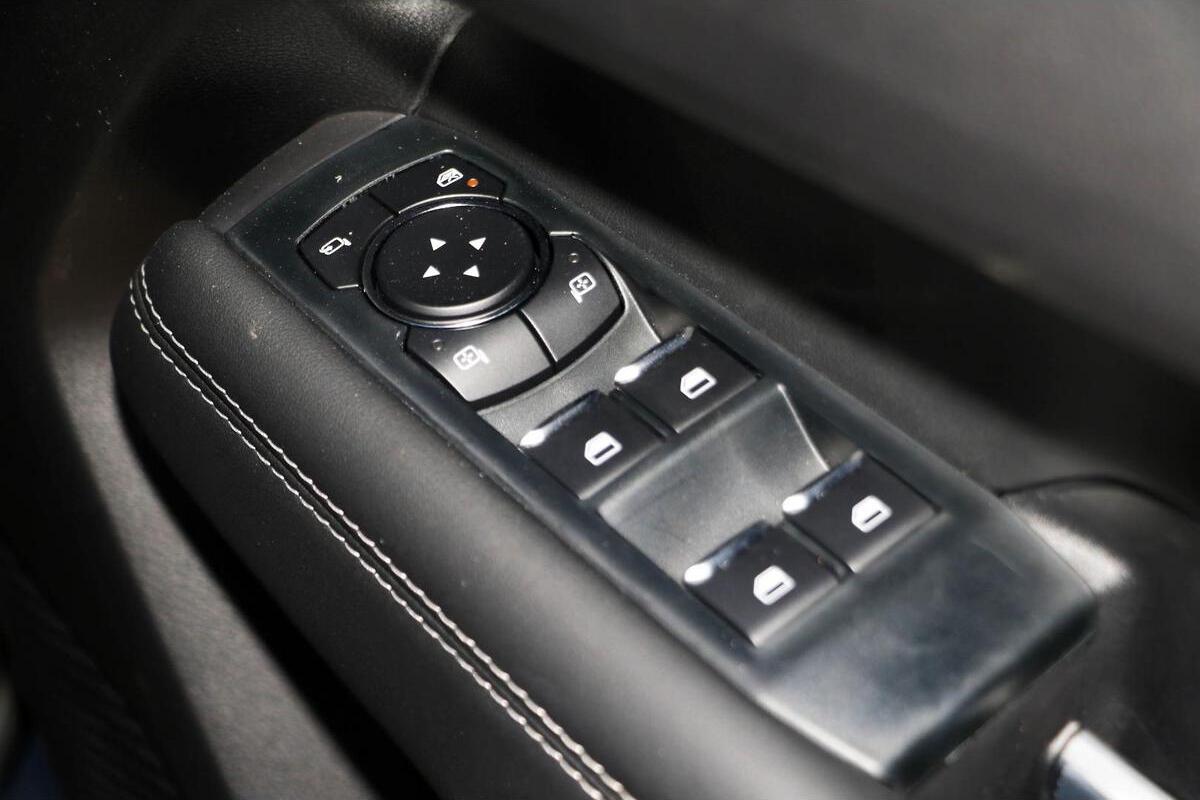 2024 Volkswagen Amarok TDI600 Style NF Auto 4MOTION Perm MY24 Dual Cab image 18