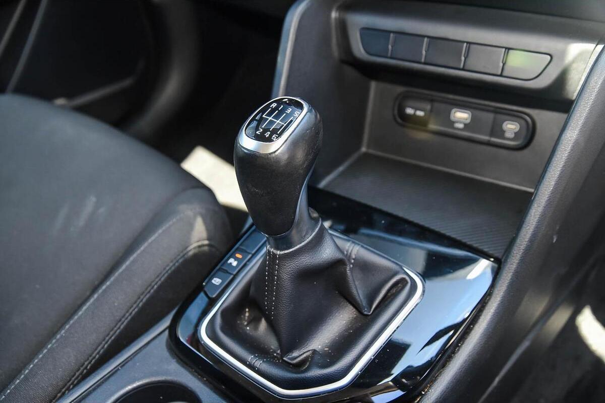 2024 Kia Sportage SX Manual FWD MY25 image 15