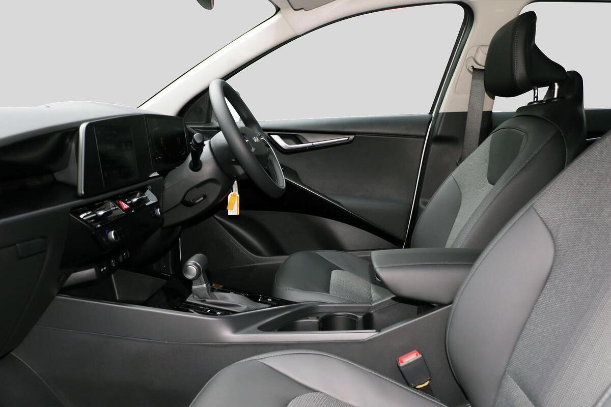 2025 Kia Niro HEV S Auto 2WD MY25 image 8