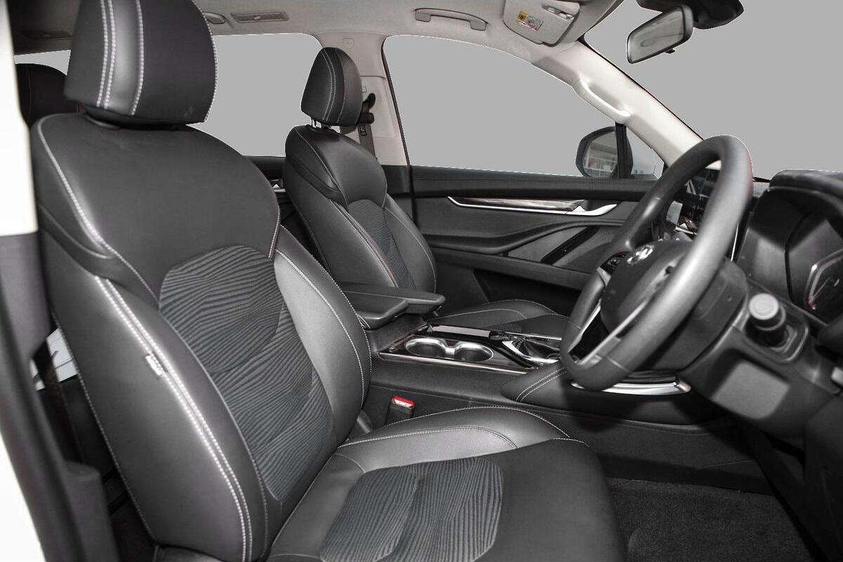 2024 LDV D90 Auto image 7