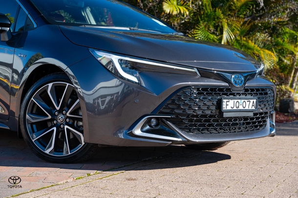 2024 TOYOTA Corolla Hatch Hybrid ZR image 24