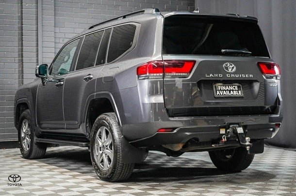2022 Toyota Landcruiser Sahara image 5