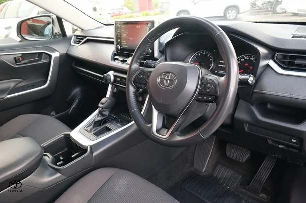 2022 Toyota RAV4 GX-2WD image 7