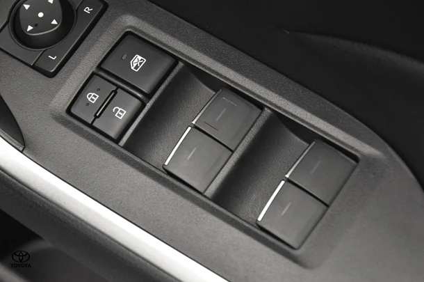 2024 Toyota RAV4 GXL-2WD image 9
