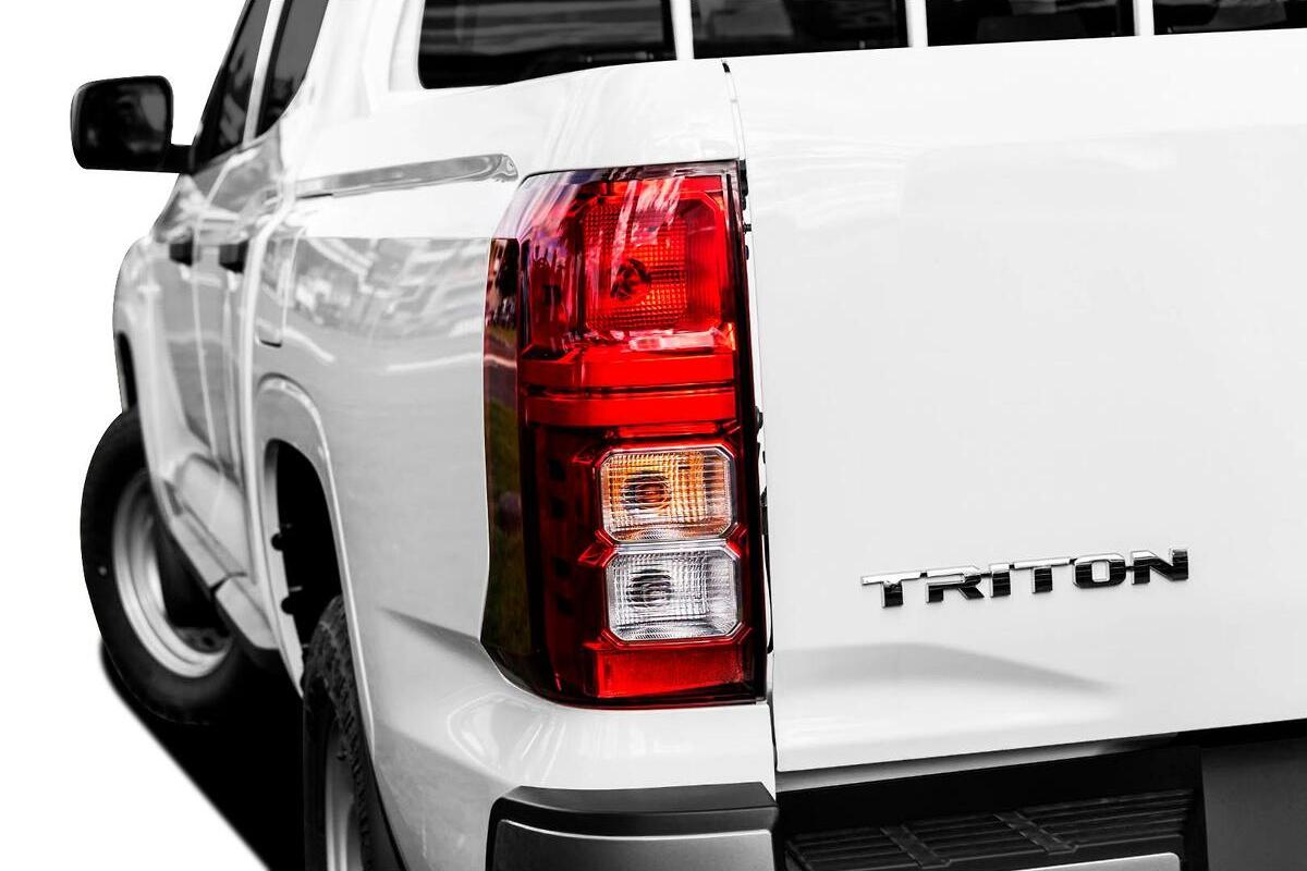2024 Mitsubishi Triton GLX MV Auto 4X4 MY24.5 Double Cab image 18