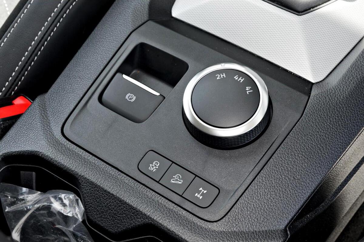 2024 Volkswagen Amarok TDI500 Style NF Auto 4MOT MY23 Dual Cab image 14