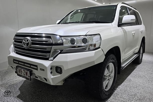 2020 Toyota Landcruiser GXL image 5