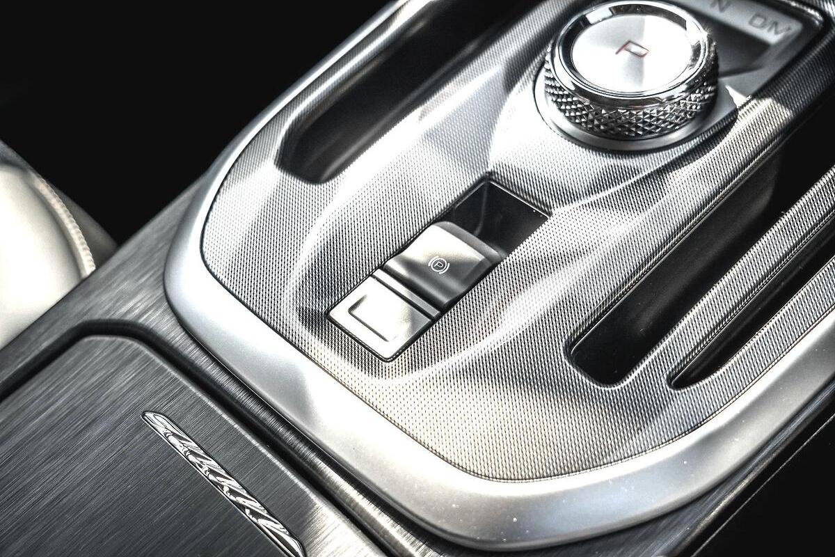 2024 GWM Haval Jolion Lux Auto image 19