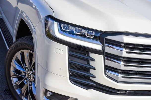 2024 Toyota Landcruiser Sahara ZX image 7