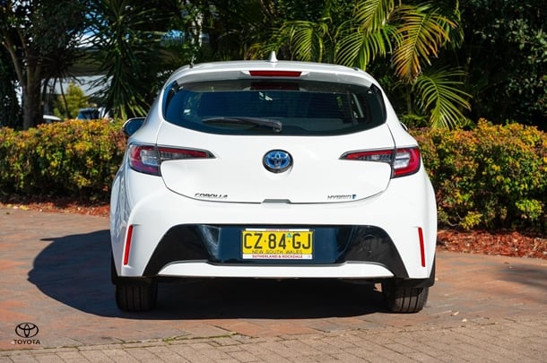 2020 TOYOTA Corolla Hatch Hybrid Ascent Sport image 4