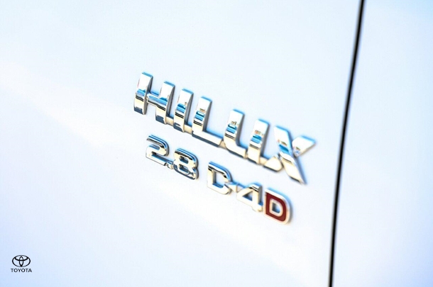 2019 Toyota Hilux 4x2 SR image 21
