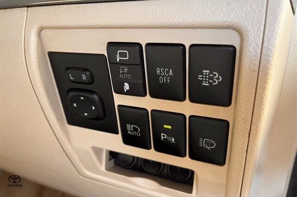 2017 Toyota Landcruiser Sahara image 15