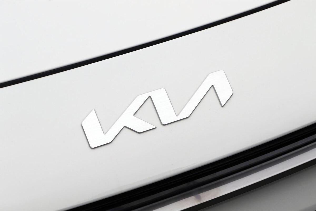 2025 Kia Niro HEV S Auto 2WD MY25 image 16