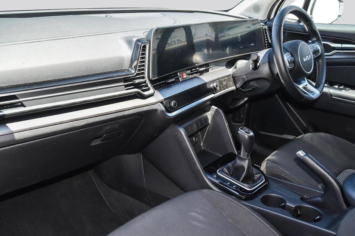 2025 Kia Sportage SX Manual FWD MY25 image 7