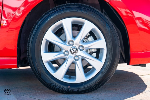 2024 TOYOTA Yaris Hybrid SX image 27