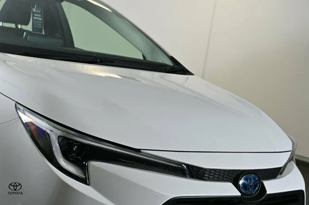 2023 Toyota Corolla Sedan Hybrid Ascent Sport image 5