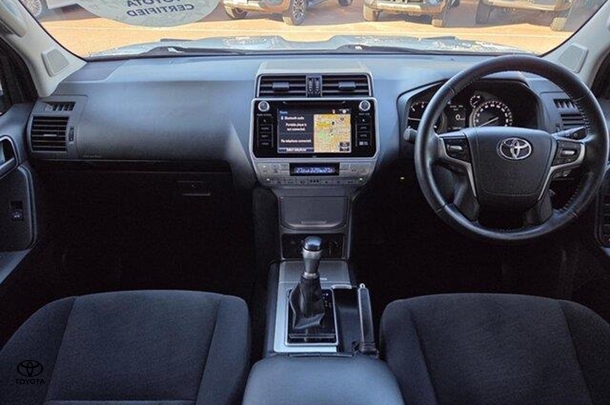 2017 Toyota Prado GXL image 19