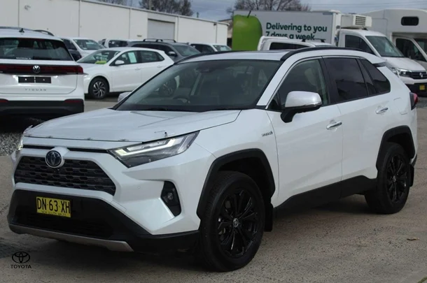 2022 Toyota RAV4 Hybrid Cruiser-AWD image 2