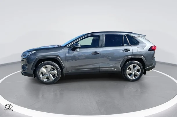 2021 Toyota RAV4 GXL-2WD image 5