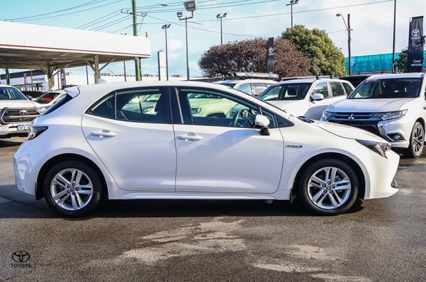2021 Toyota Corolla Ascent Sport image 3