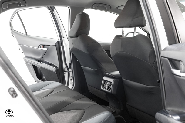 2019 Toyota Camry Hybrid Ascent image 17