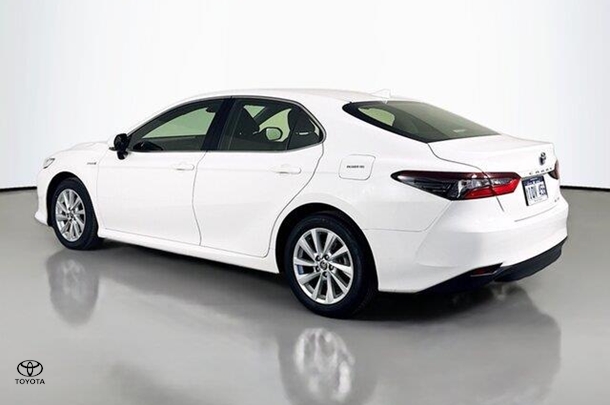2021 Toyota Camry Hybrid Ascent image 6