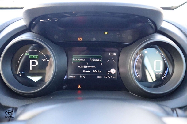 2022 Toyota Yaris Cross Hybrid GX image 14