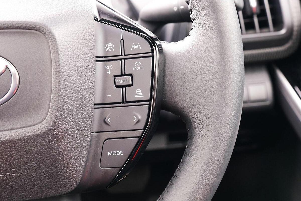 2024 Toyota bZ4X Auto AWD image 14