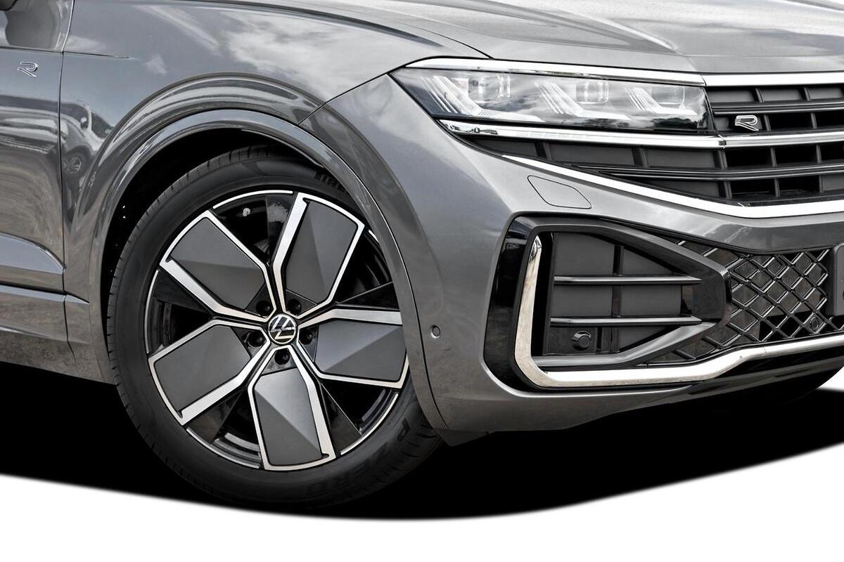 2024 Volkswagen Touareg 210TDI R-Line RC Auto 4MOTION MY24 image 15