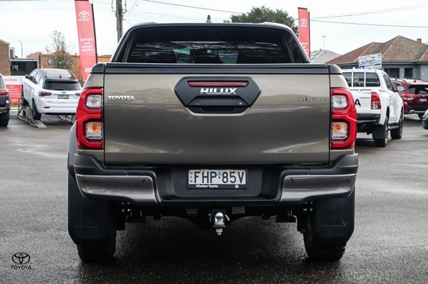 2024 Toyota HILUX Rogue image 5
