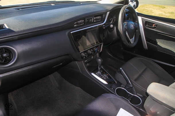2017 Toyota Corolla Sedan Ascent image 8