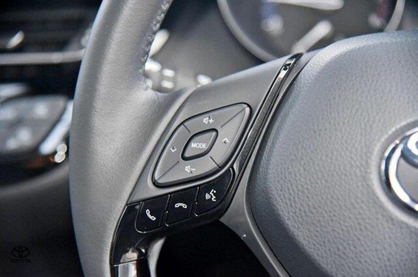2021 Toyota C-HR Koba AWD image 11