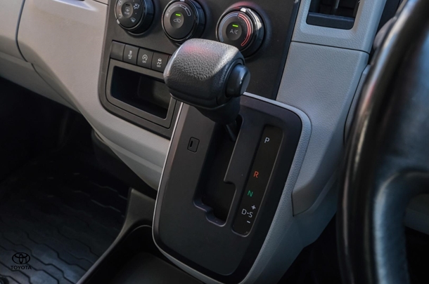 2022 Toyota HIACE LWB image 14