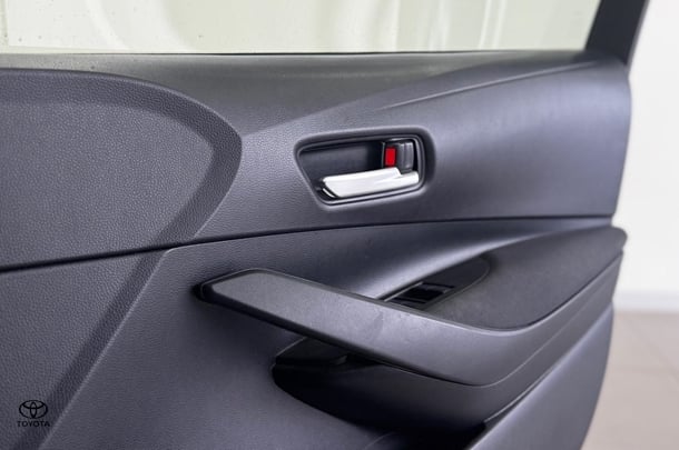 2022 Toyota Corolla Sedan Hybrid Ascent Sport image 16
